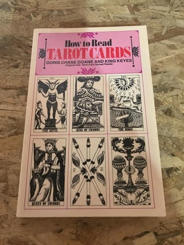 How to Read Tarot Cards